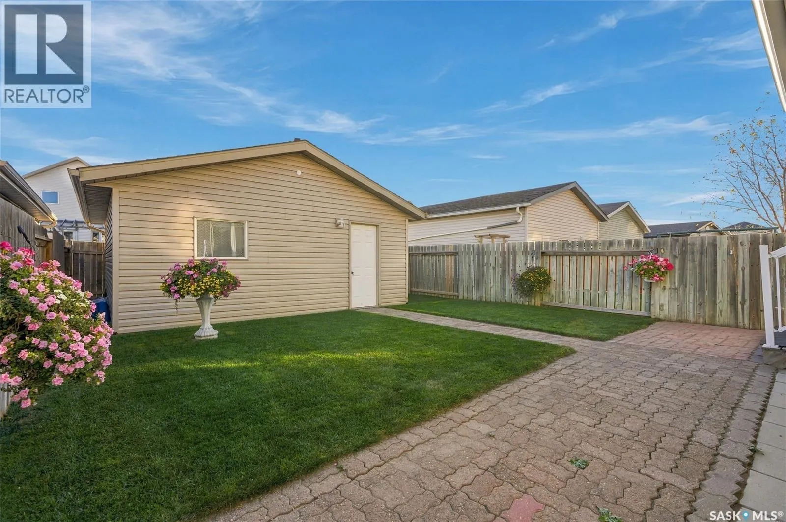 163 Blakeney CRESCENT