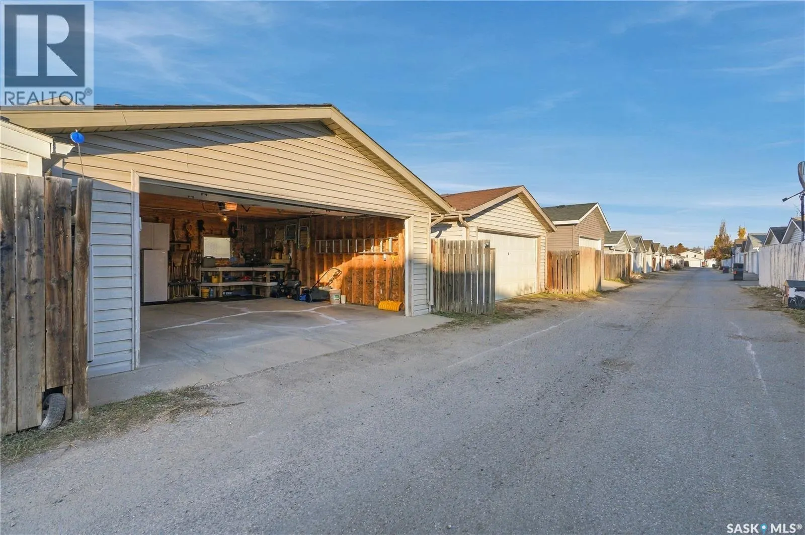 163 Blakeney CRESCENT
