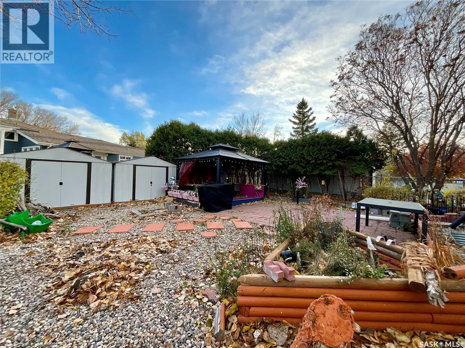 79 CAMERON CRESCENT