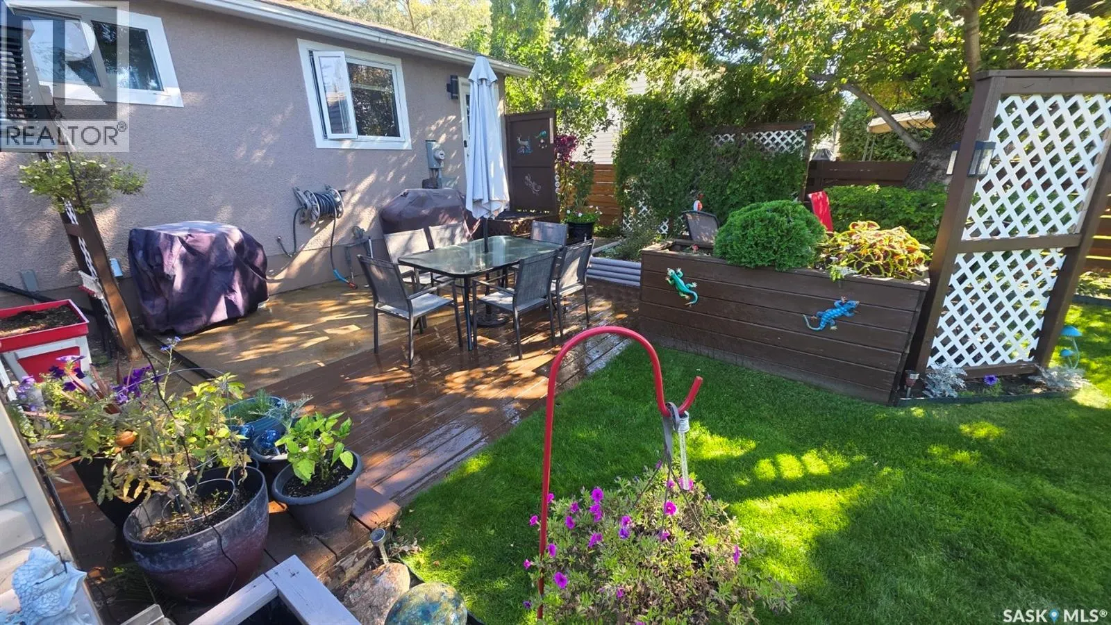 857 Macklem DRIVE