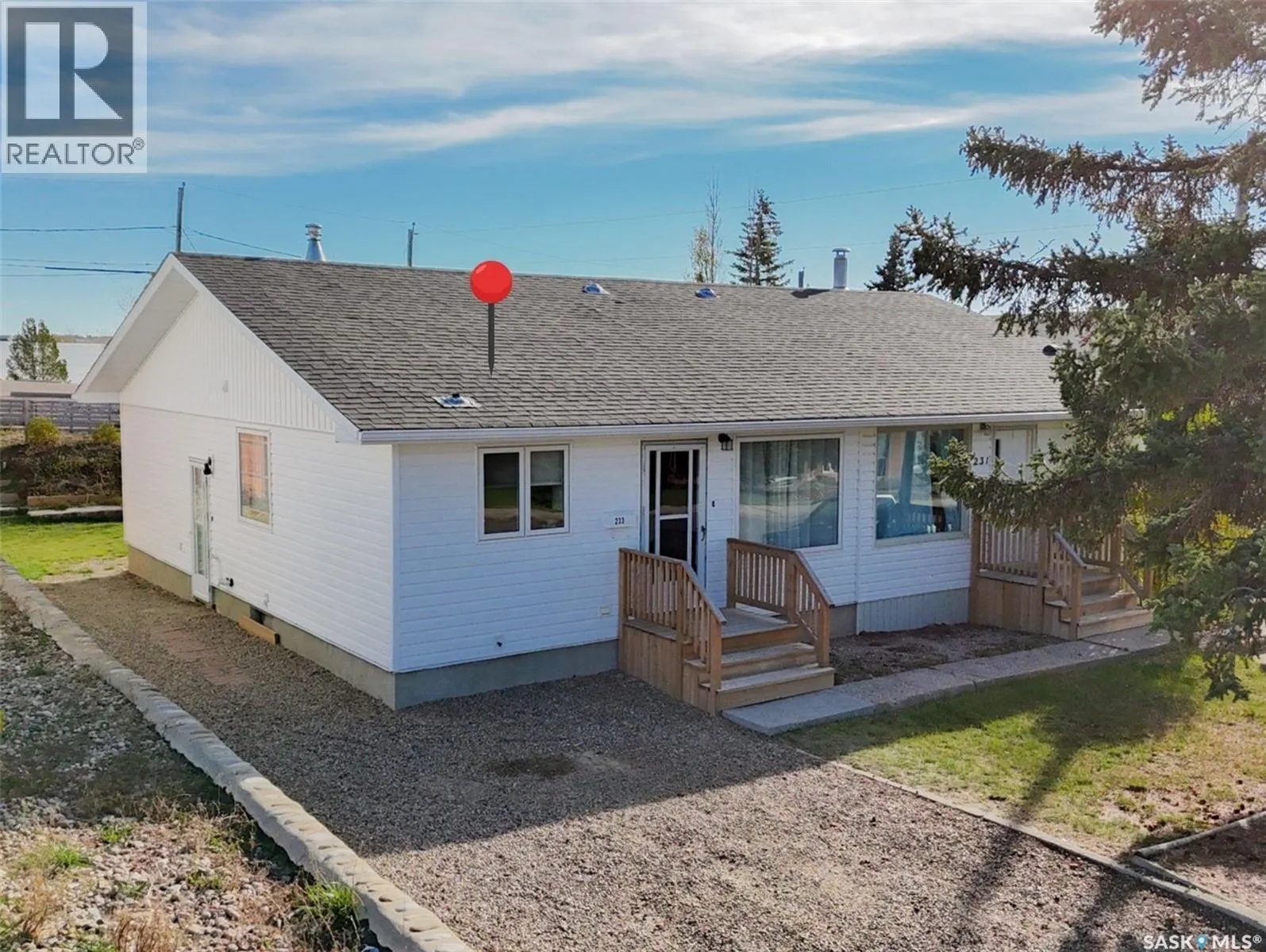 233 18th AVENUE NE