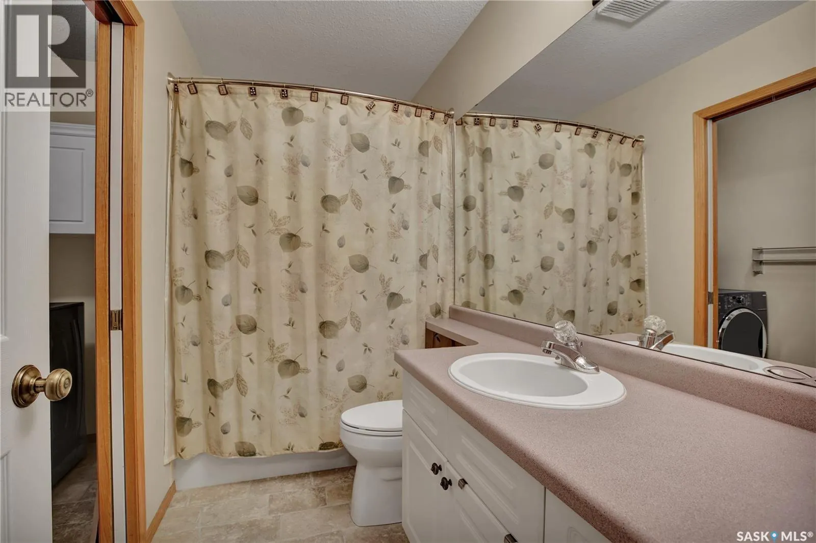 3 135 Pinehouse DRIVE