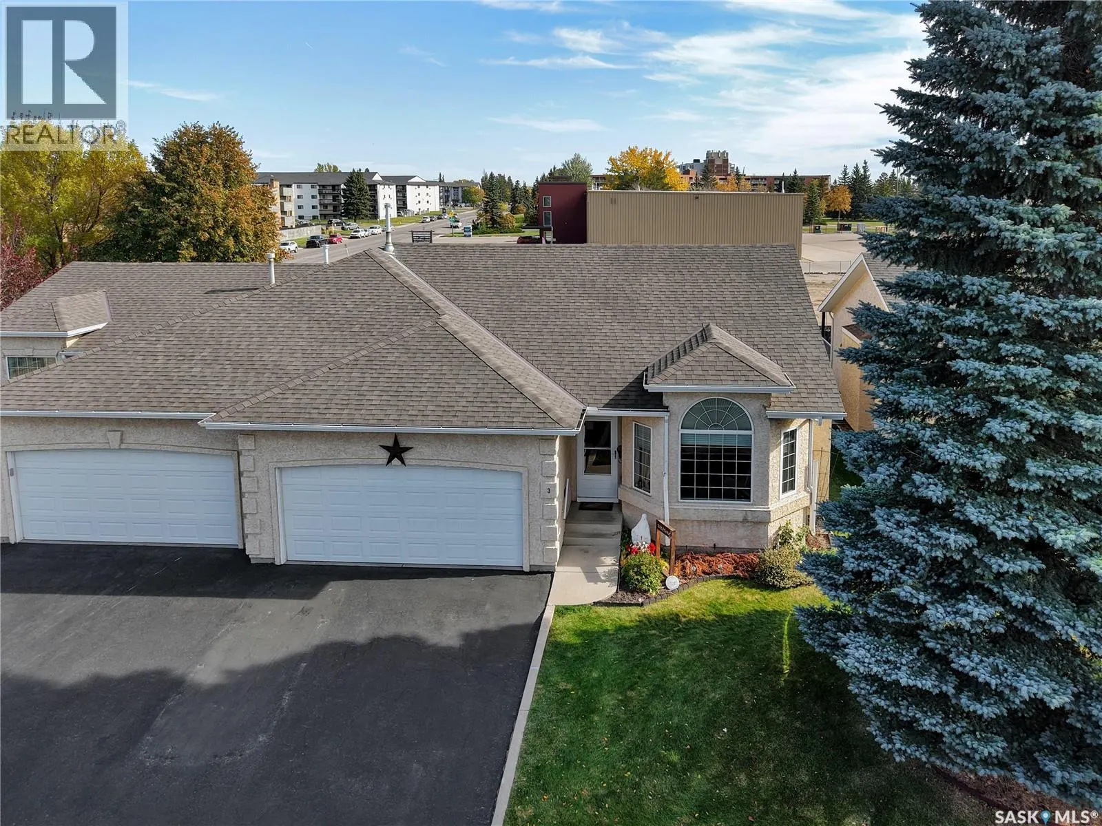 3 135 Pinehouse DRIVE