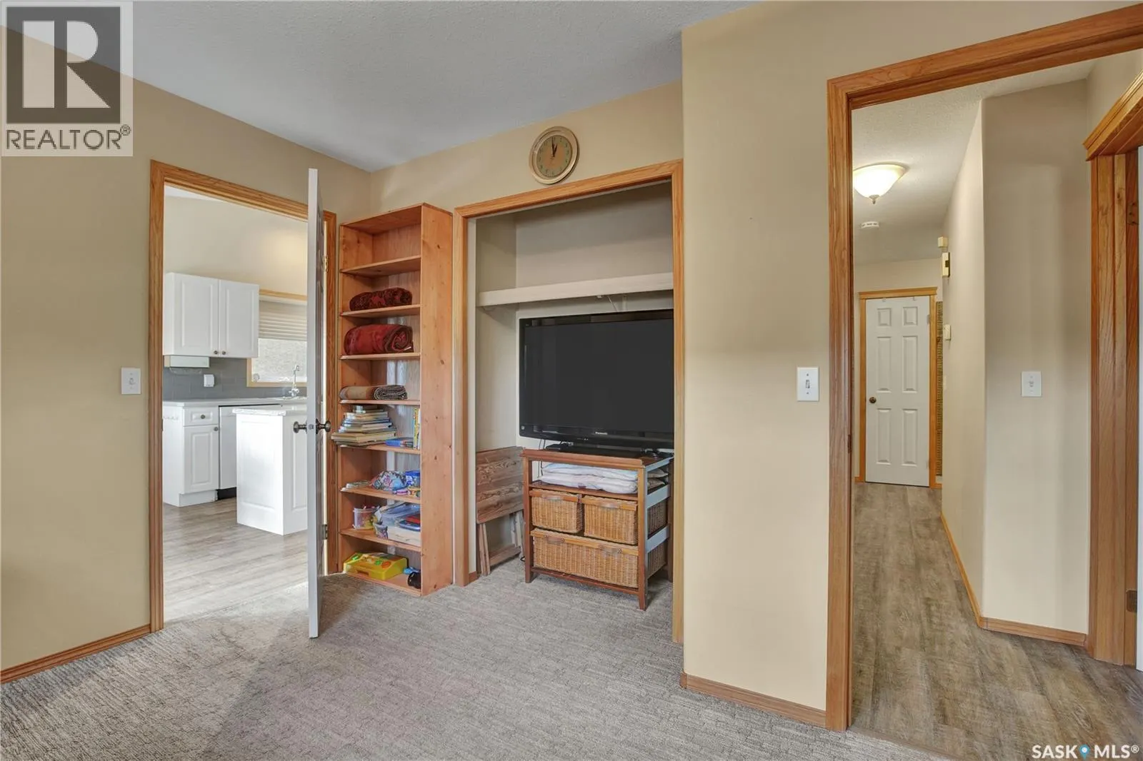 3 135 Pinehouse DRIVE