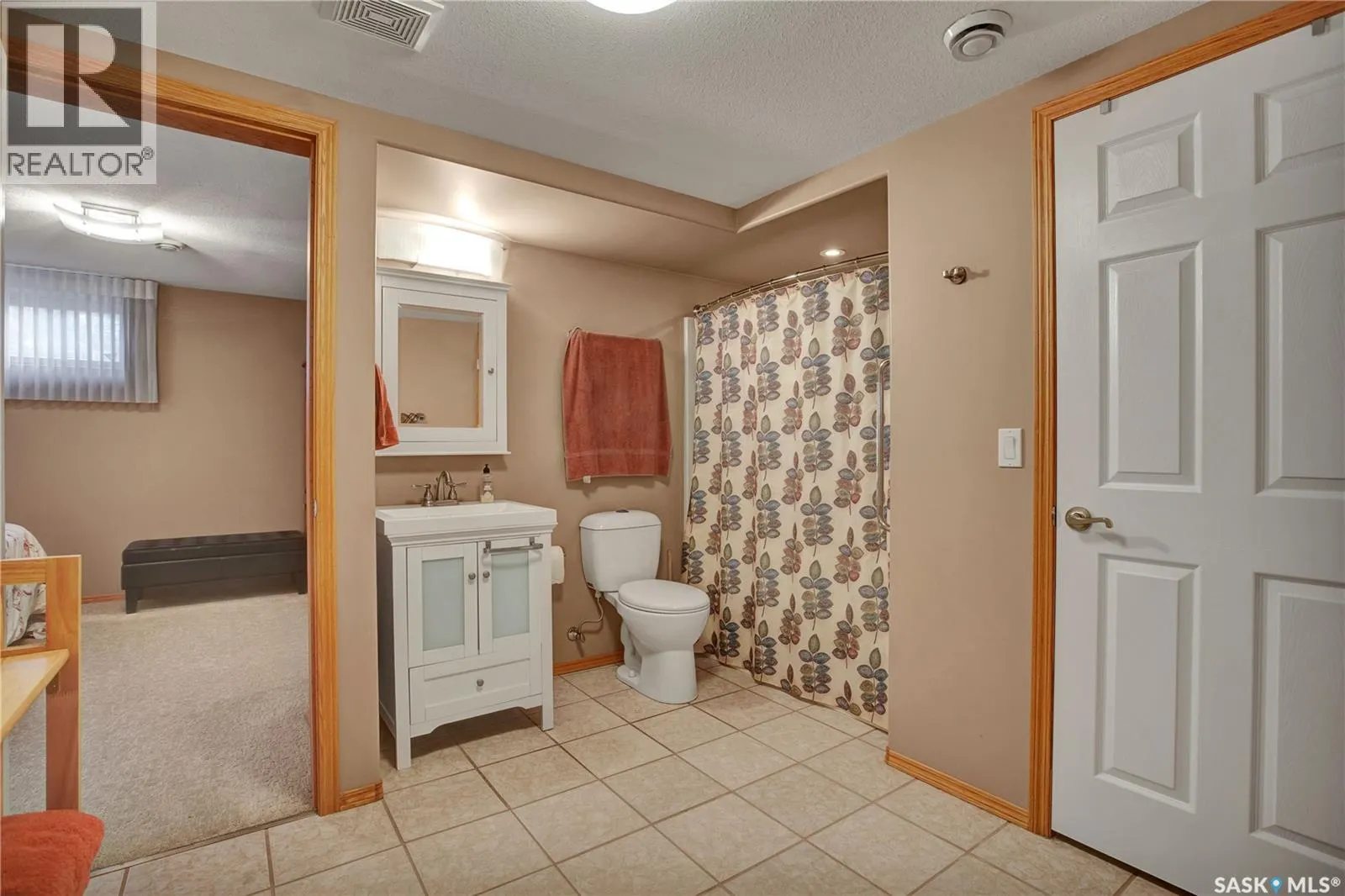3 135 Pinehouse DRIVE