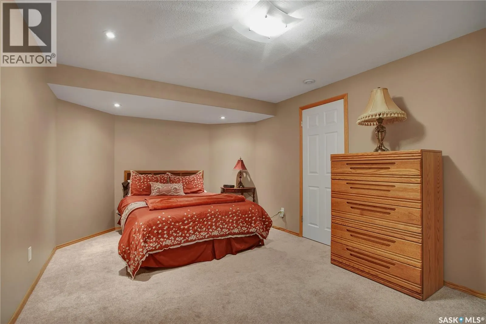 3 135 Pinehouse DRIVE