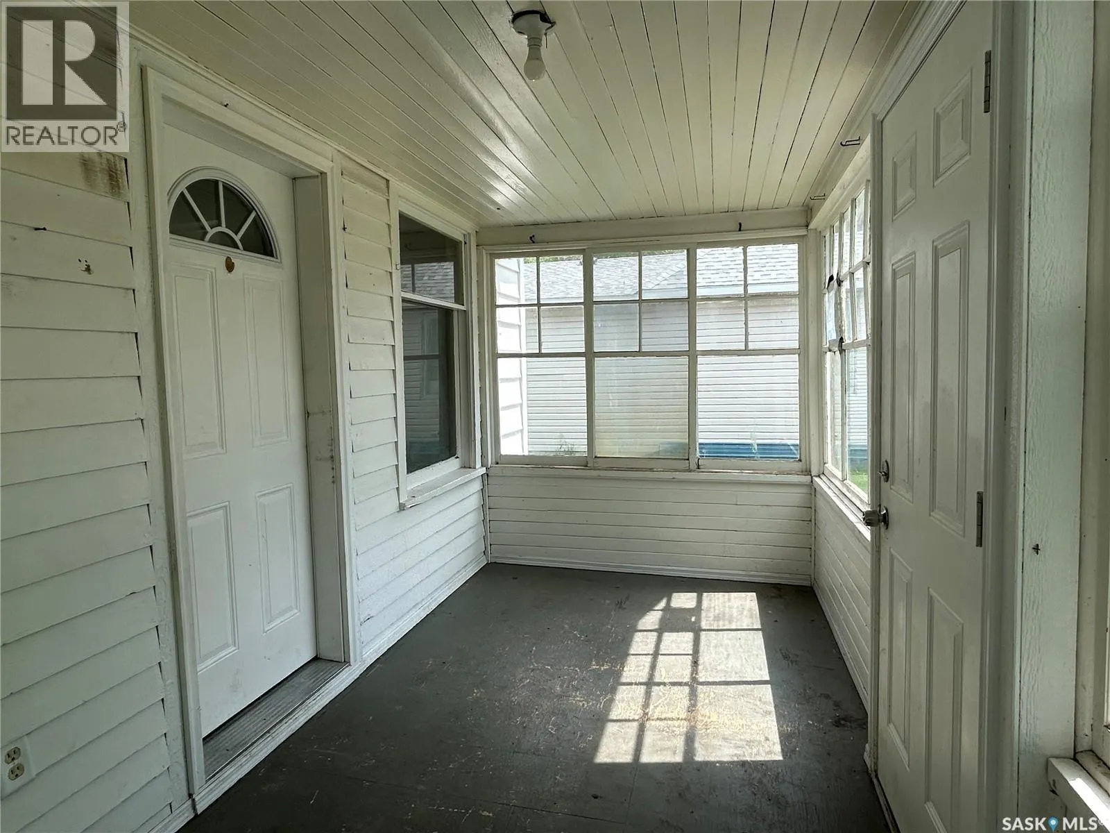 1113 Valley STREET