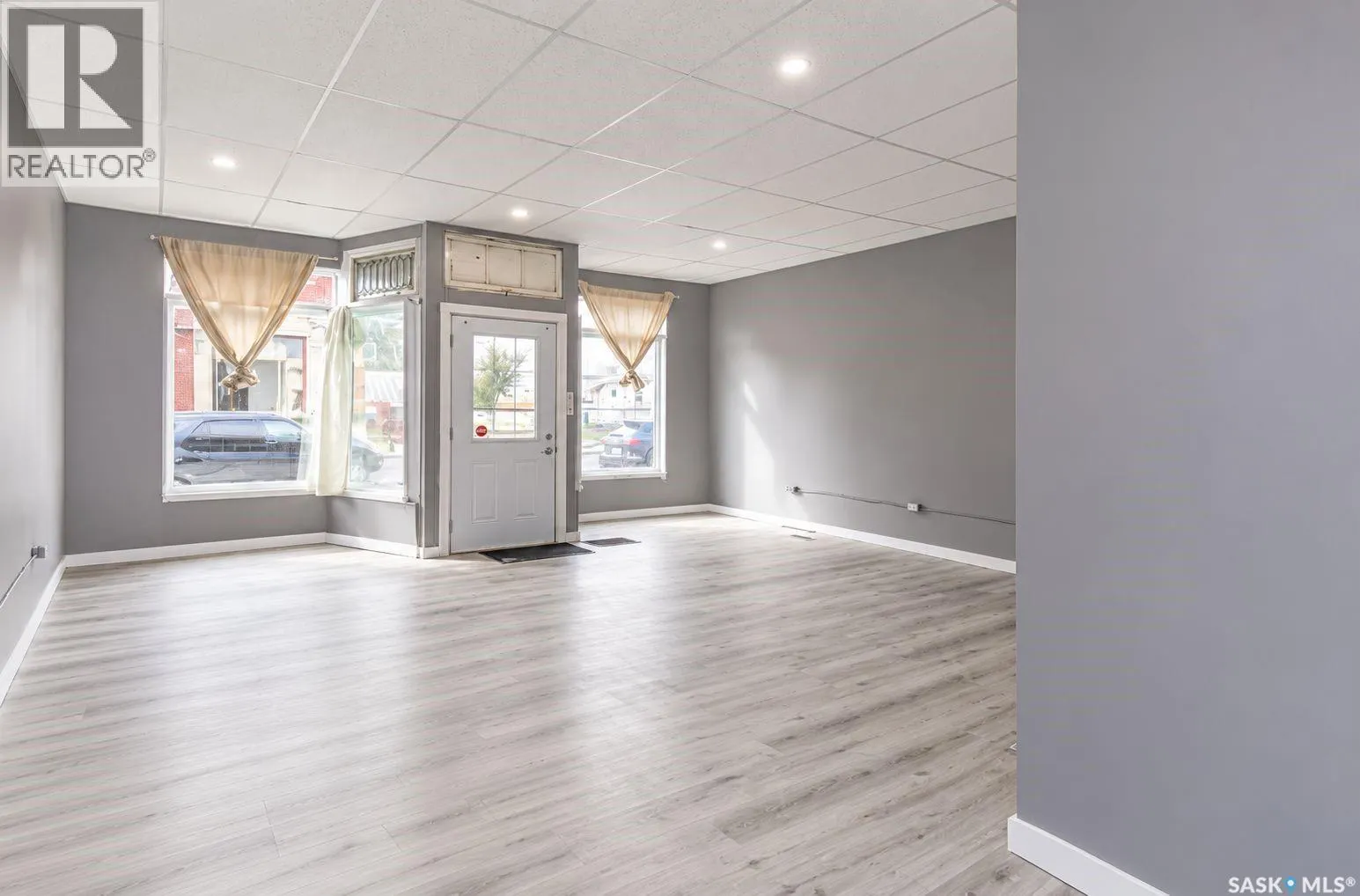 306 Fairford STREET W