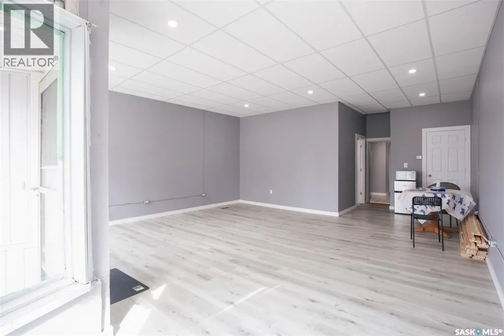 306 Fairford STREET W
