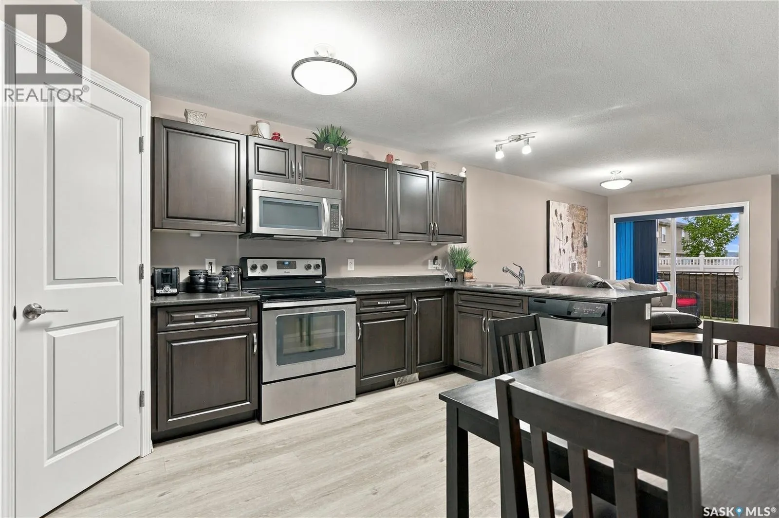 311 100 Chaparral BOULEVARD