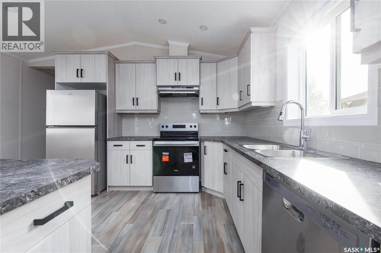 E19 1455 9th AVENUE NE