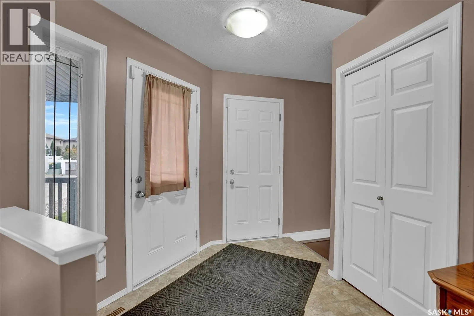 4818 WEBSTER CRESCENT