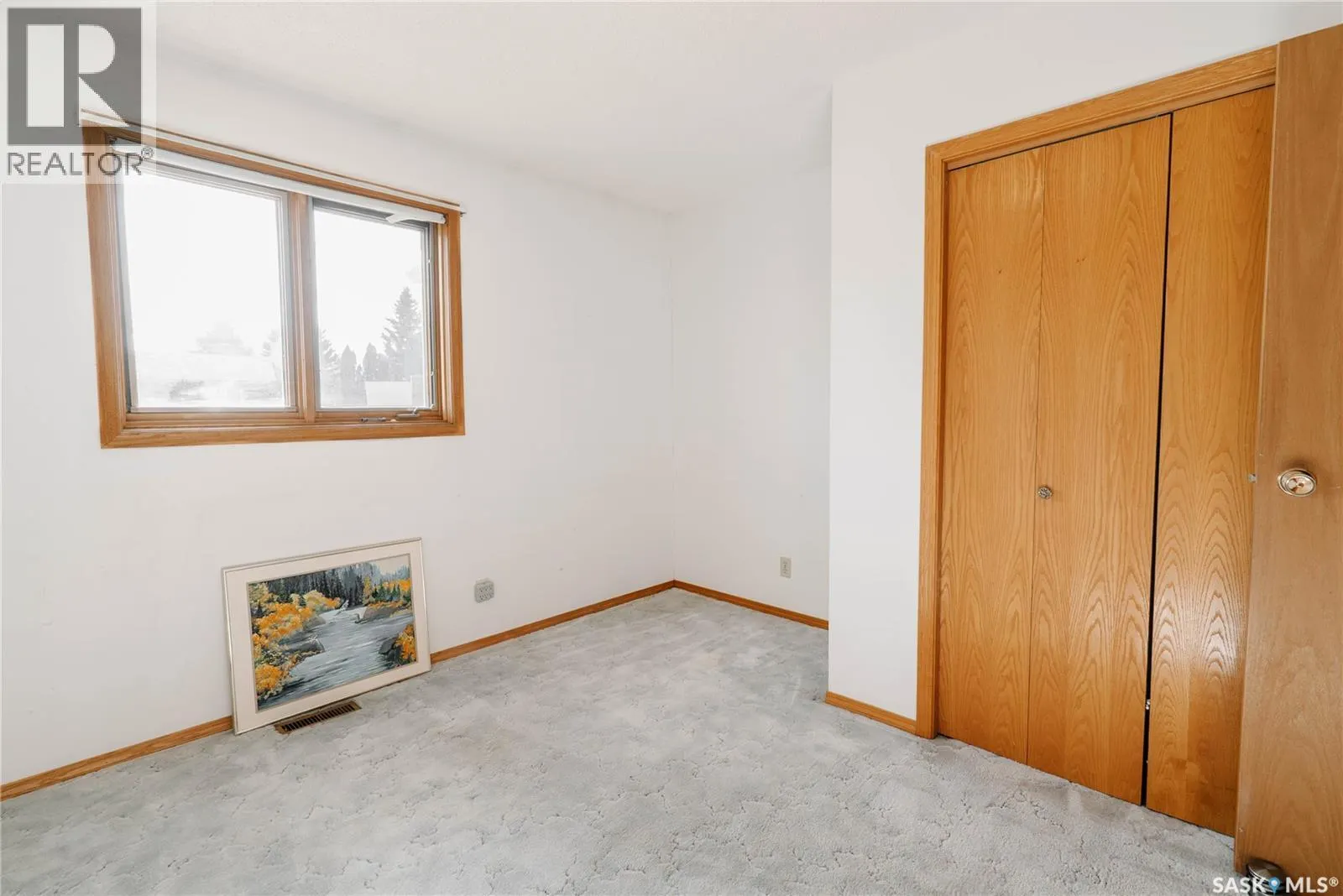 303 Staigh CRESCENT
