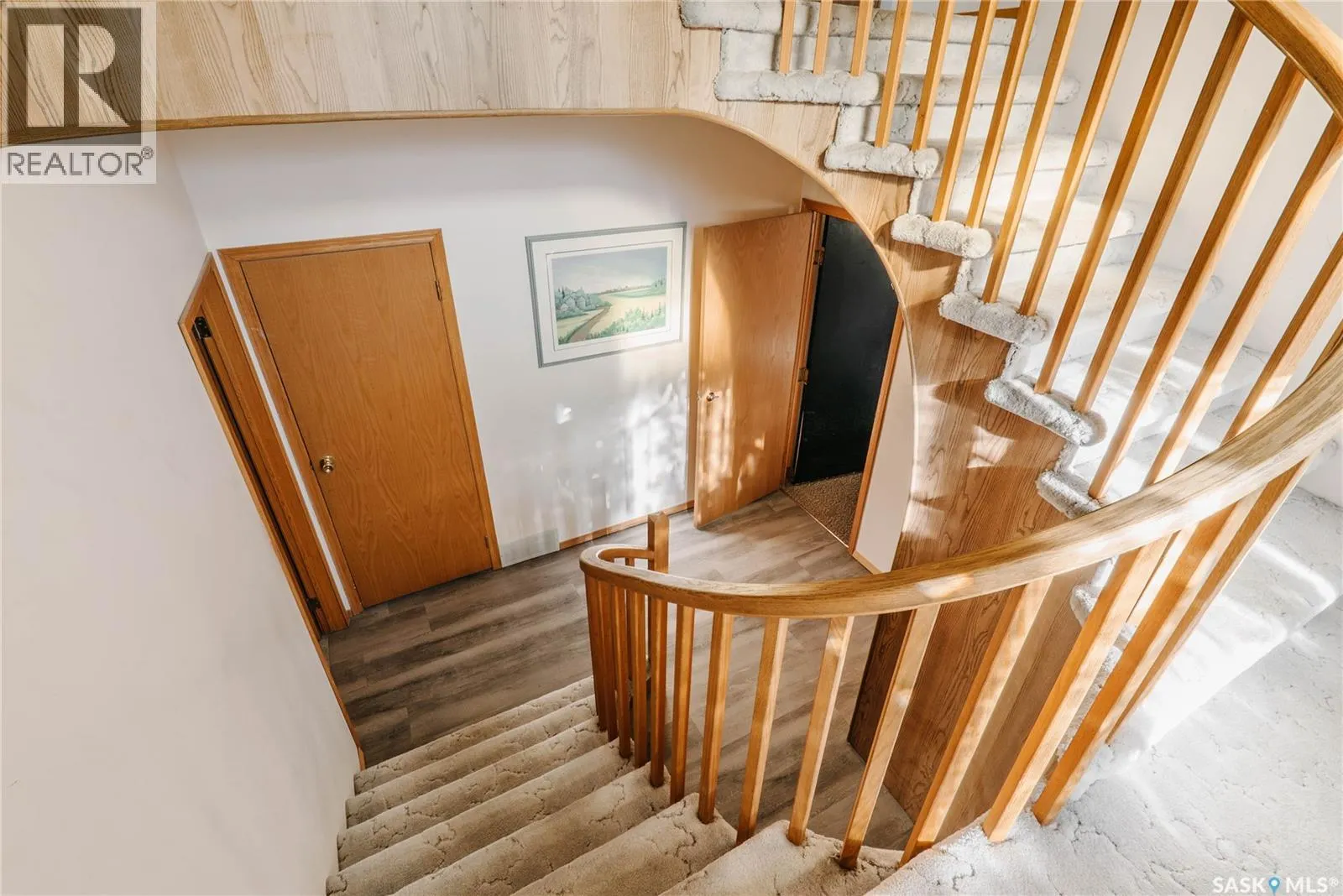303 Staigh CRESCENT