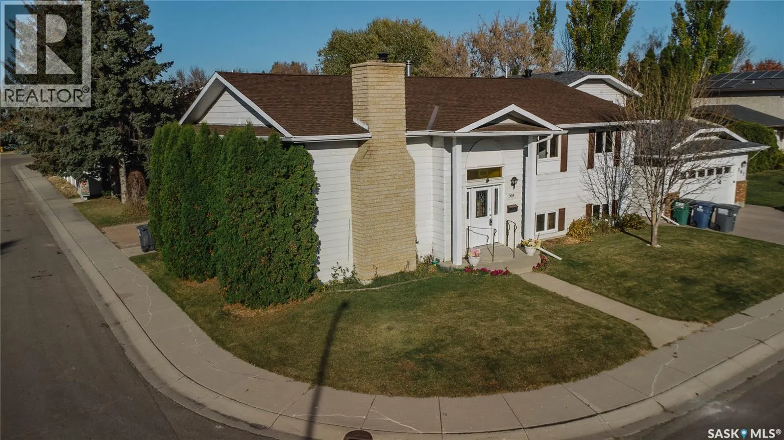 303 Staigh CRESCENT