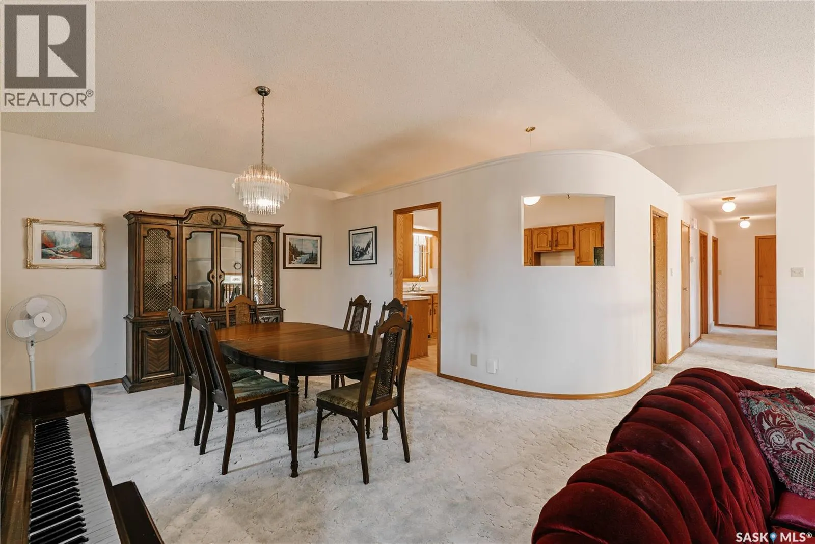 303 Staigh CRESCENT