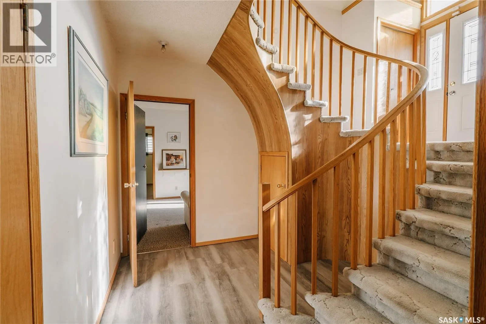 303 Staigh CRESCENT
