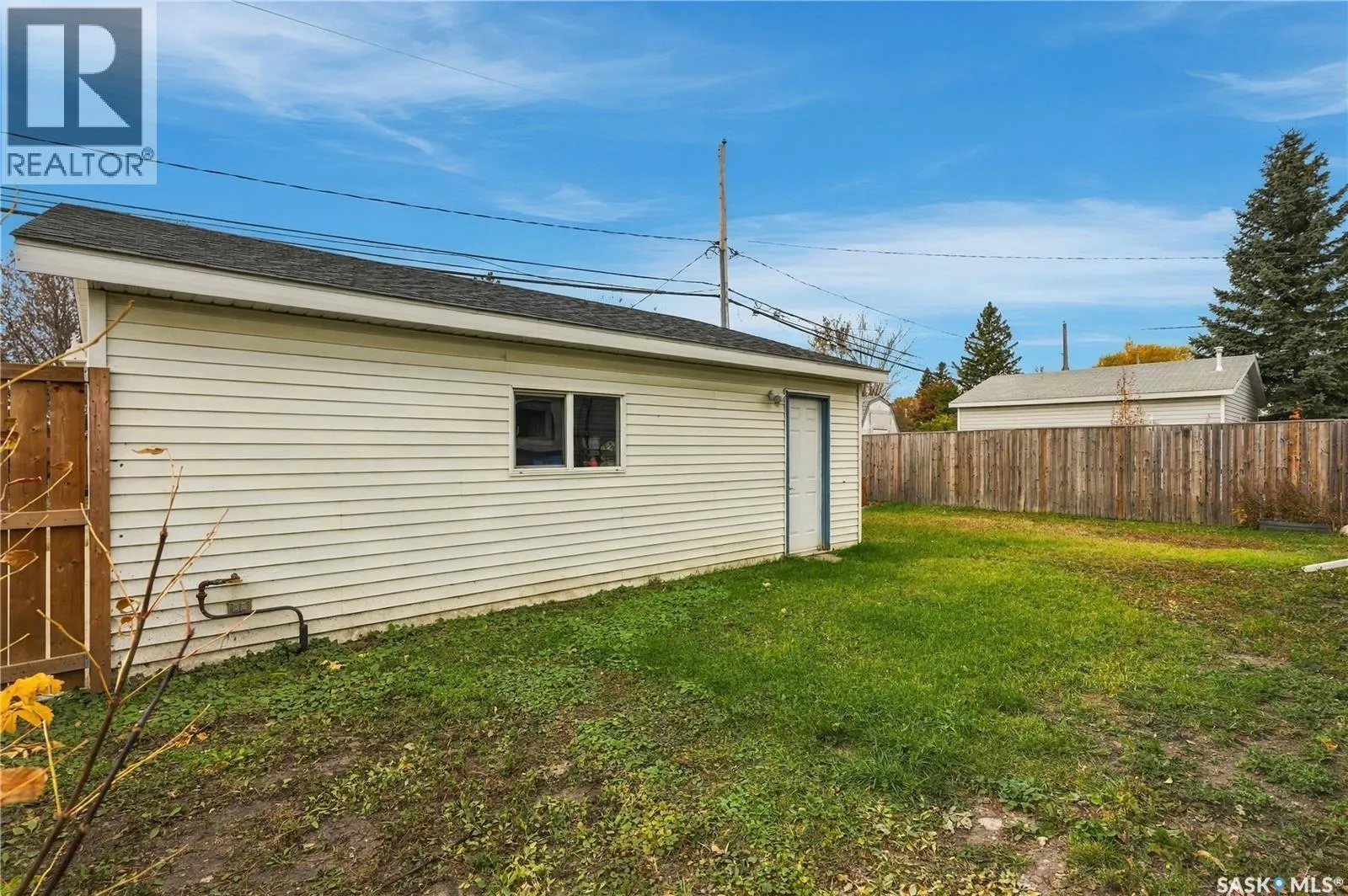 433 4th STREET N