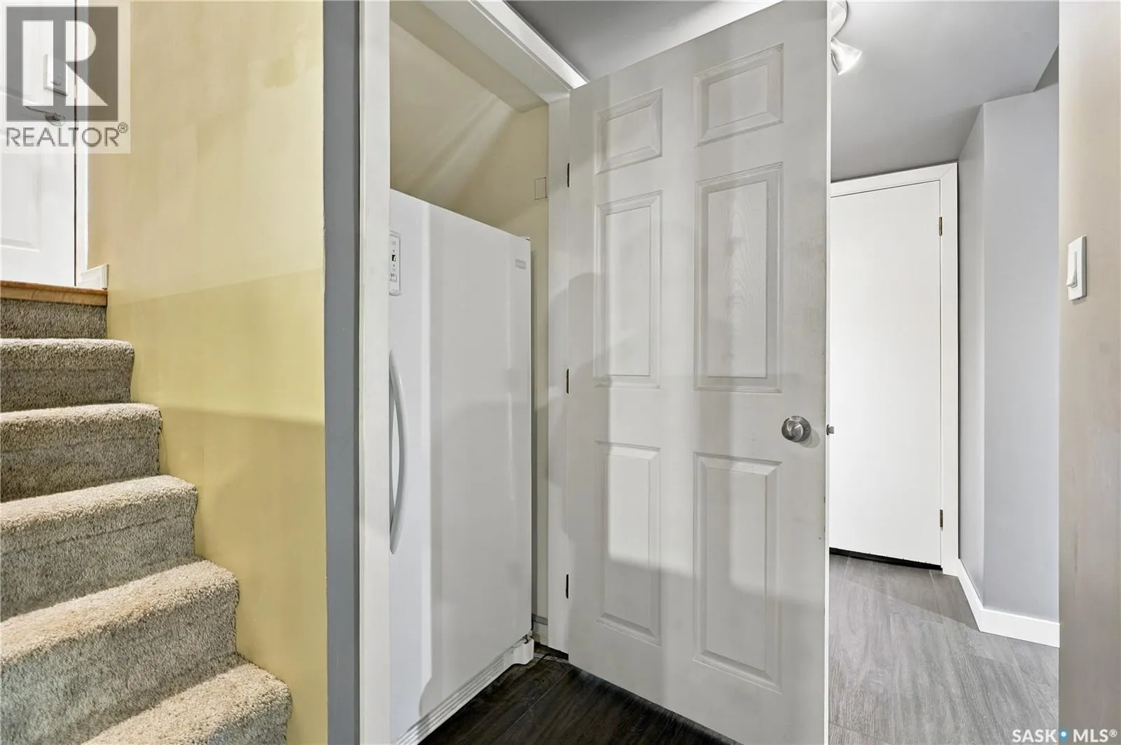 433 4th STREET N