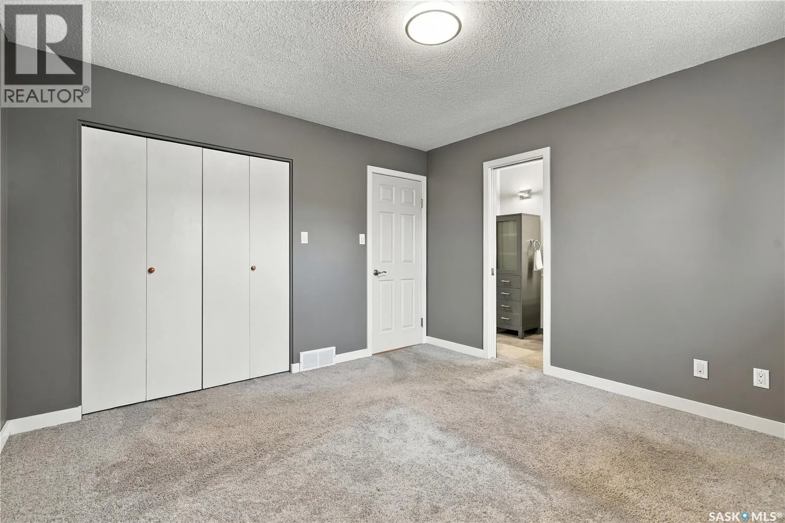 433 4th STREET N