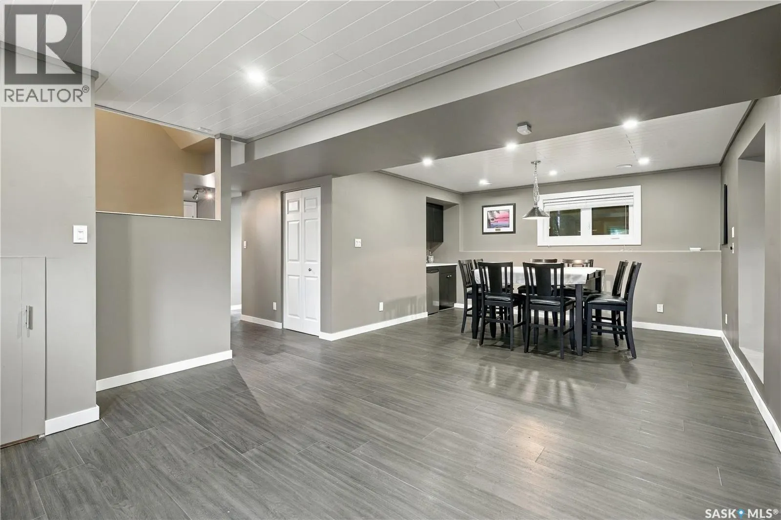 433 4th STREET N