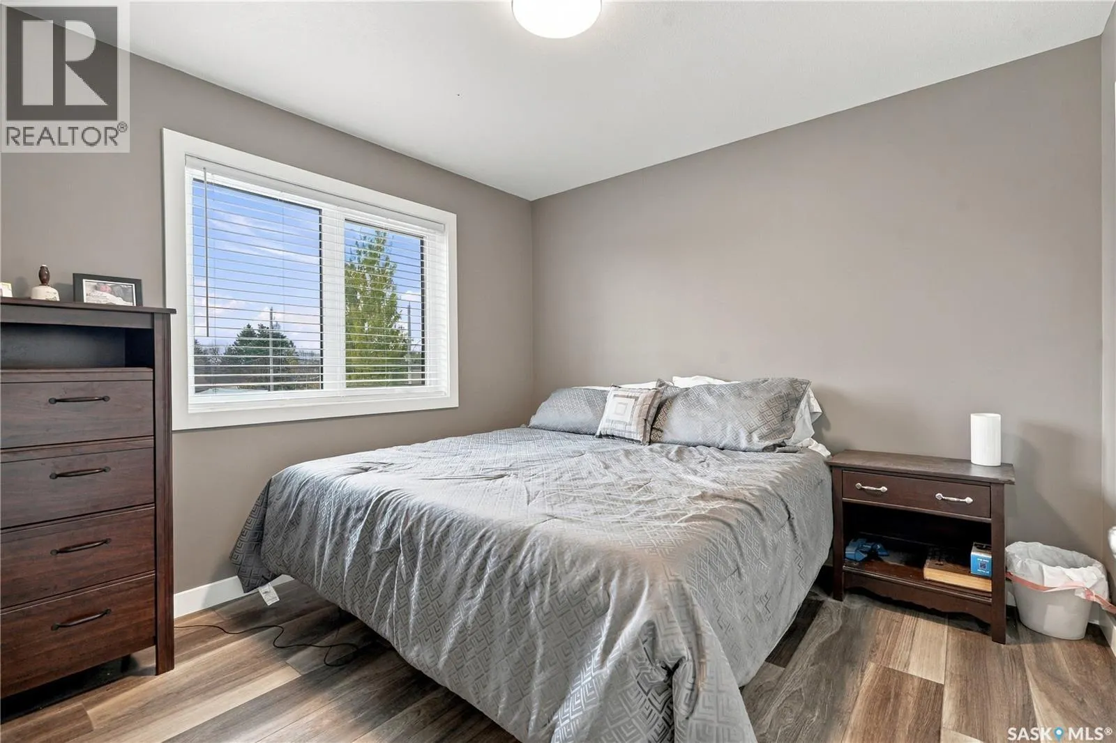 433 4th STREET N