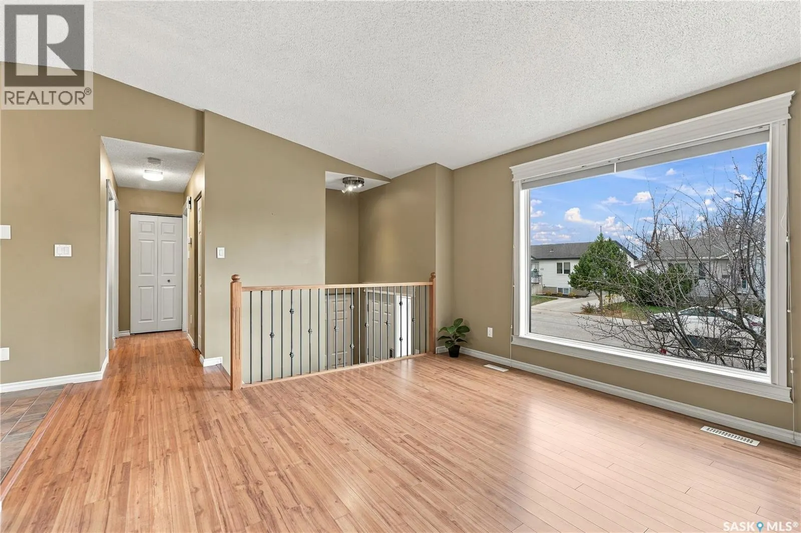 433 4th STREET N
