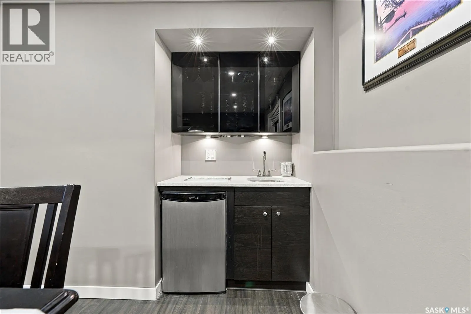 433 4th STREET N