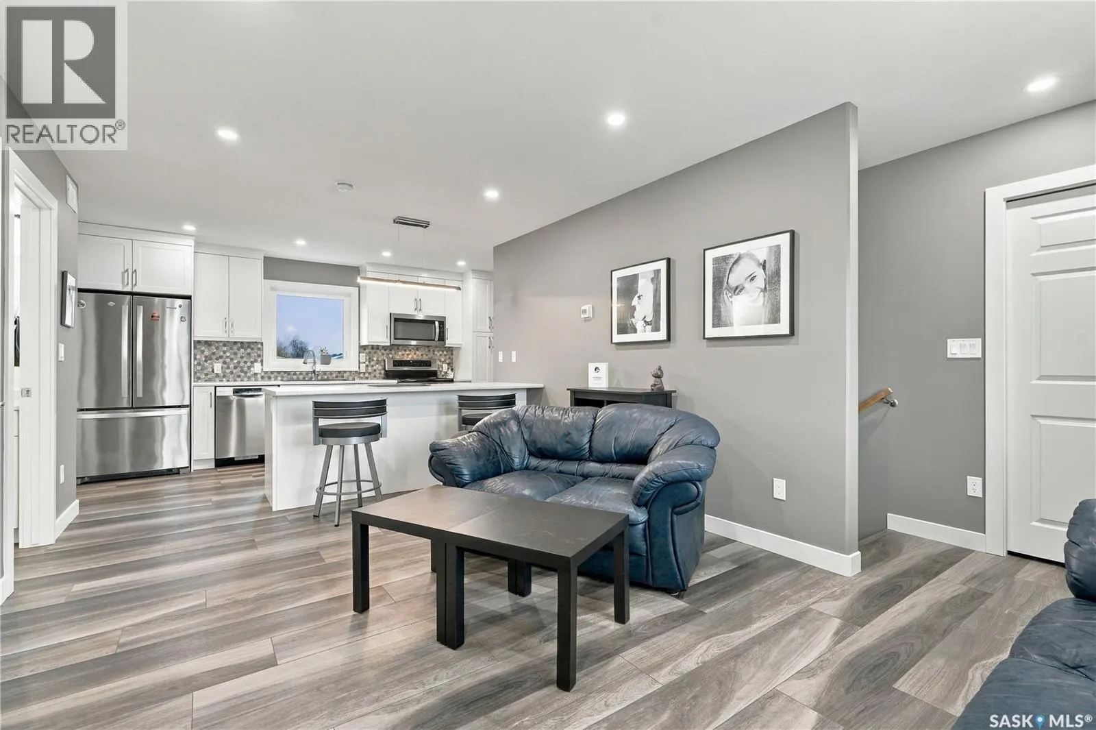 433 4th STREET N