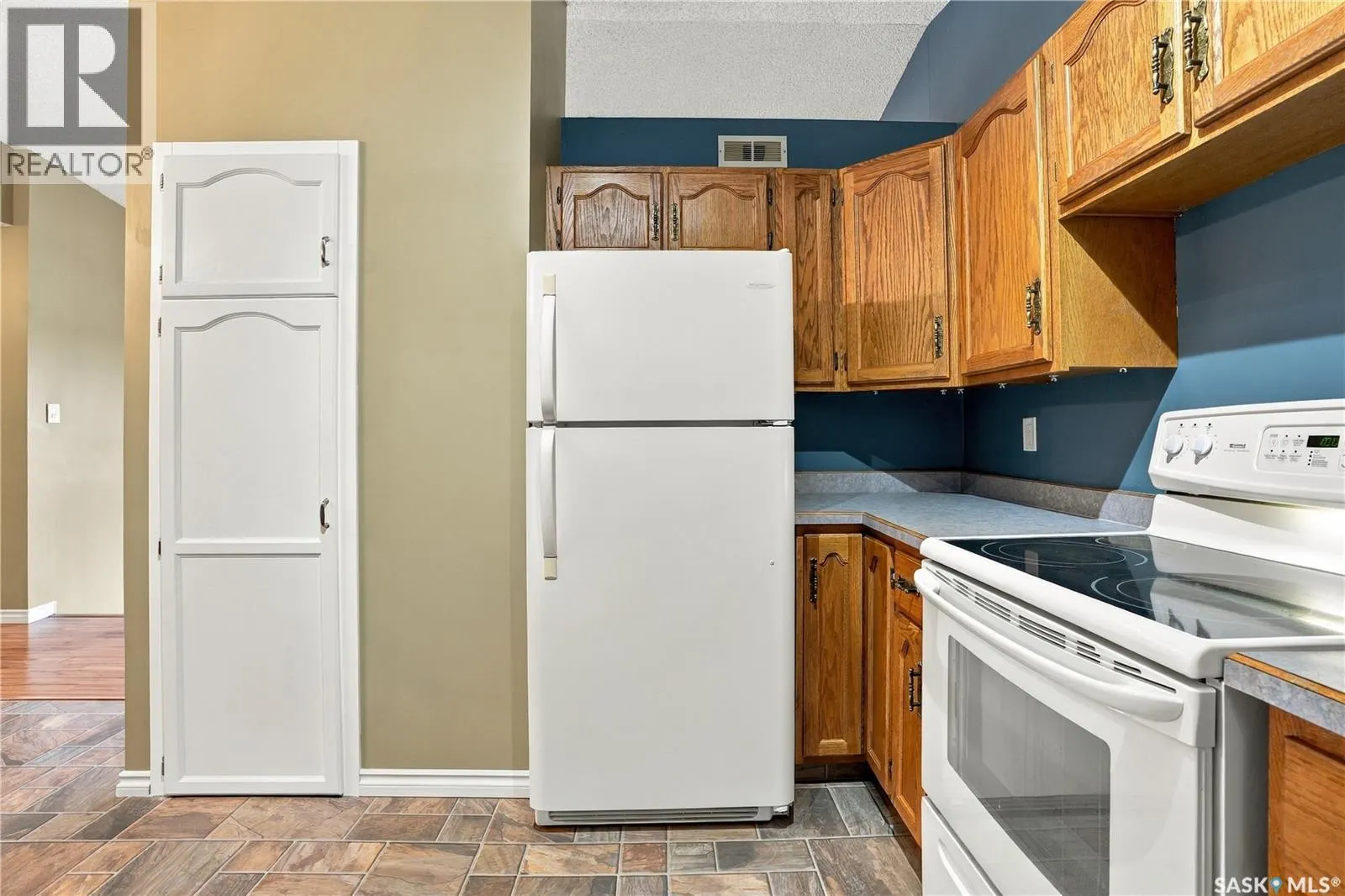 433 4th STREET N