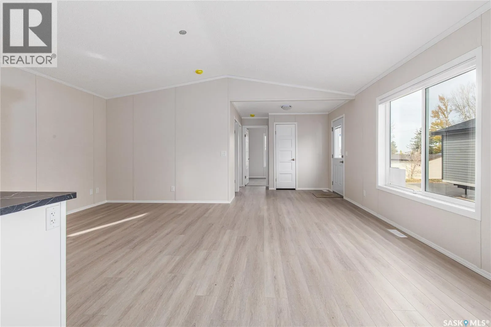 E18 1455 9th AVENUE NE