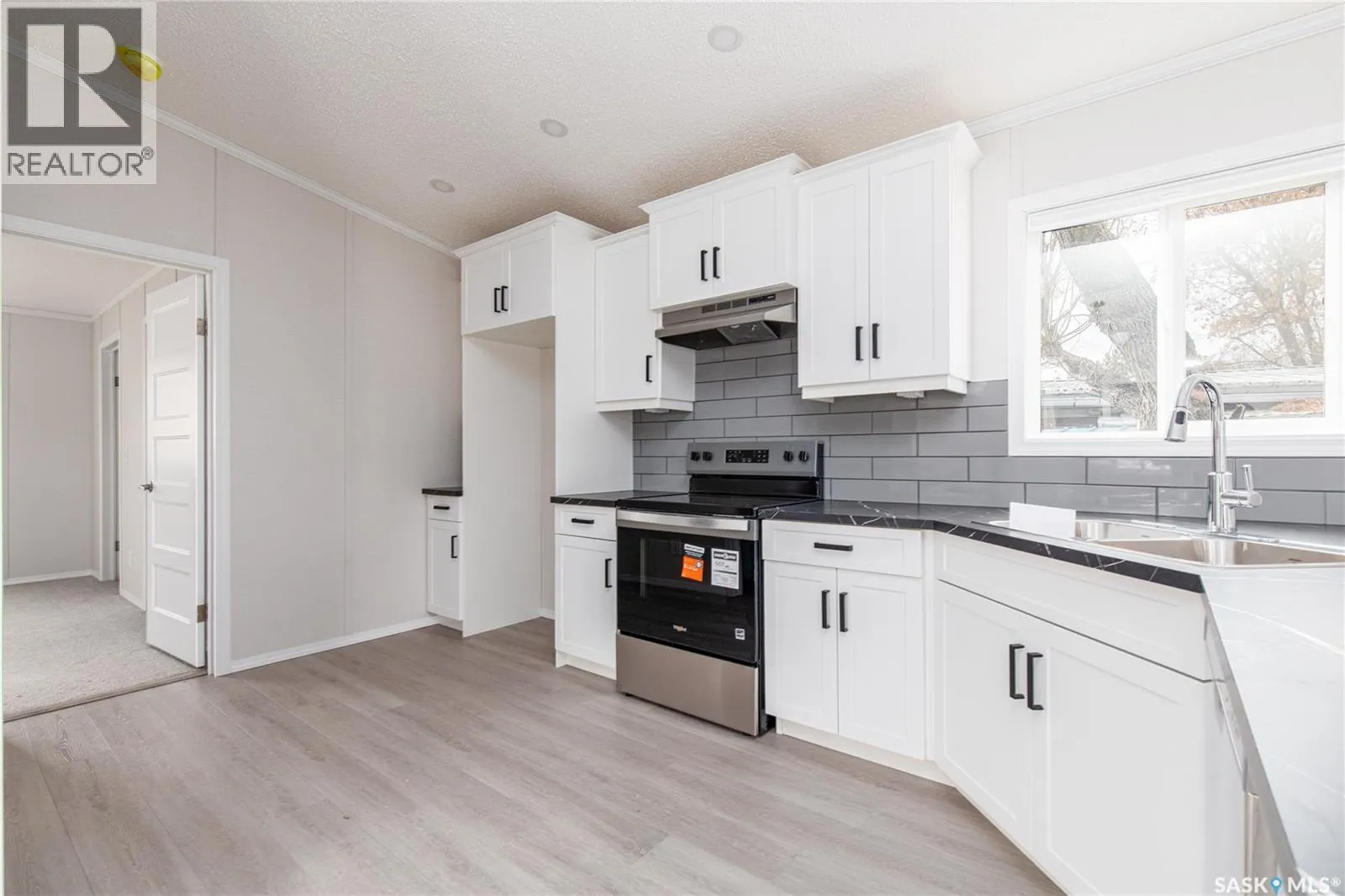 E18 1455 9th AVENUE NE