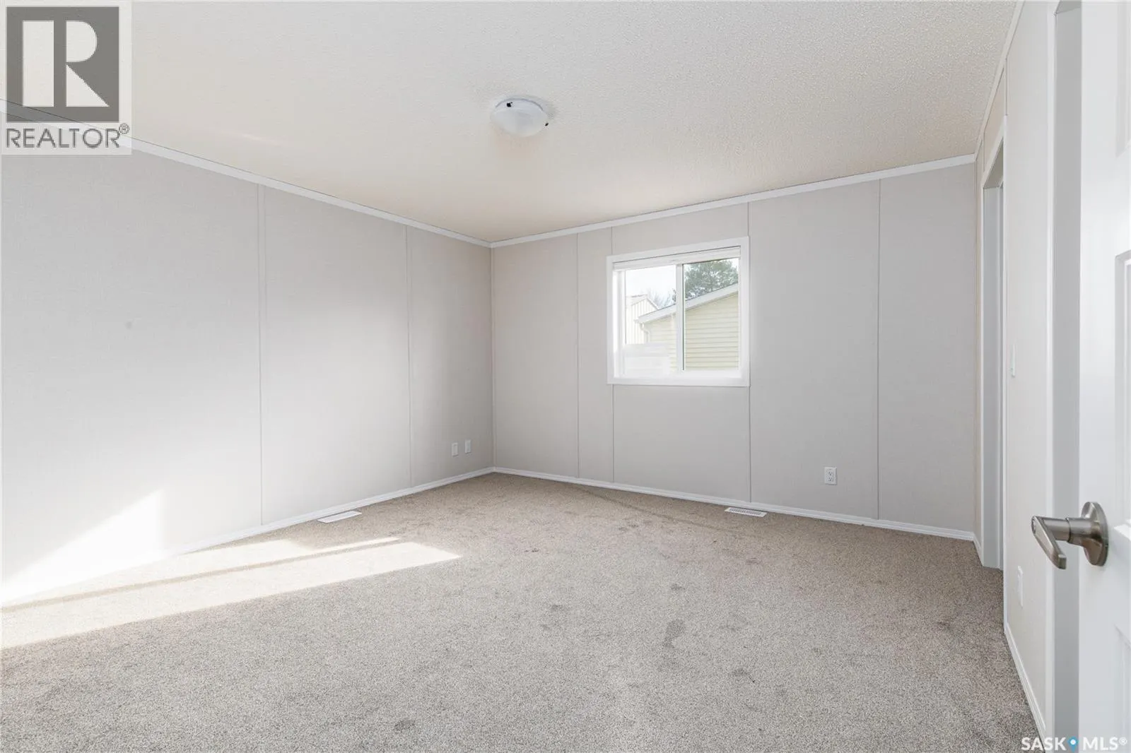 E18 1455 9th AVENUE NE