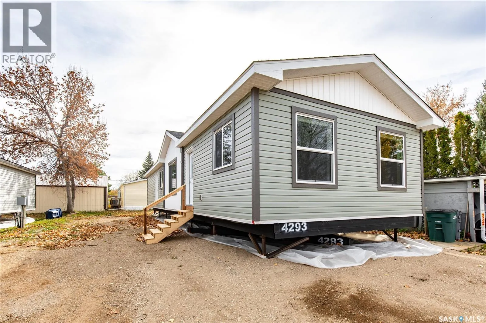 E18 1455 9th AVENUE NE