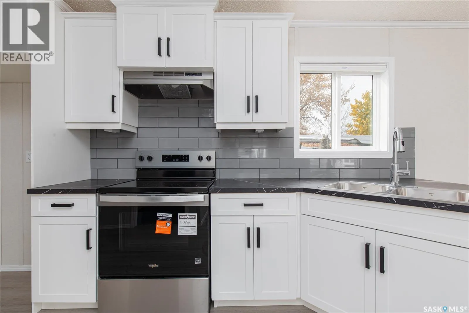 E18 1455 9th AVENUE NE