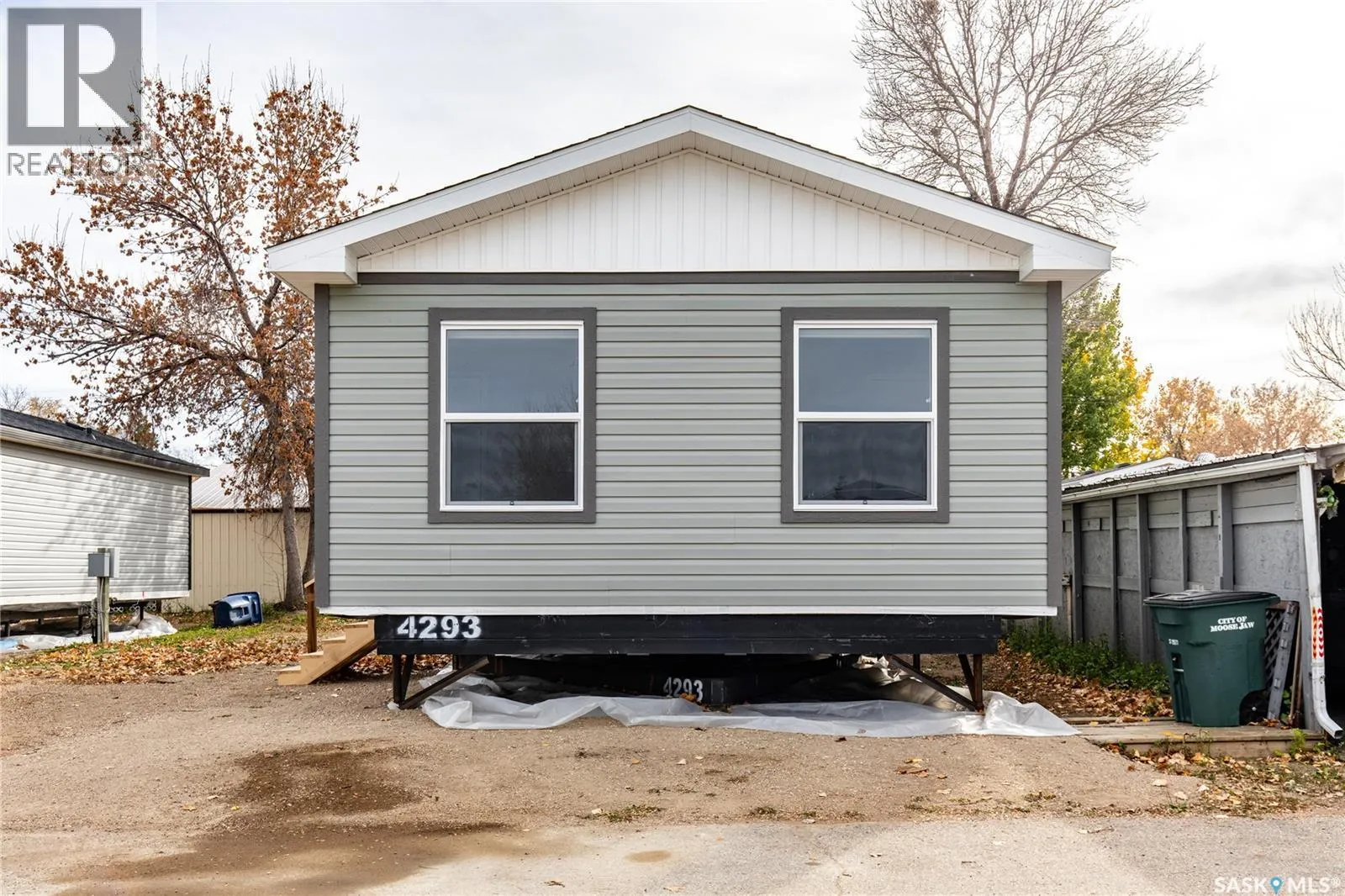 E18 1455 9th AVENUE NE