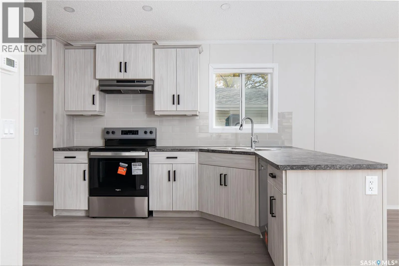D6 1455 9th AVENUE NE