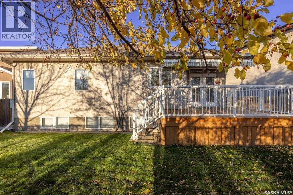210 Greaves COURT