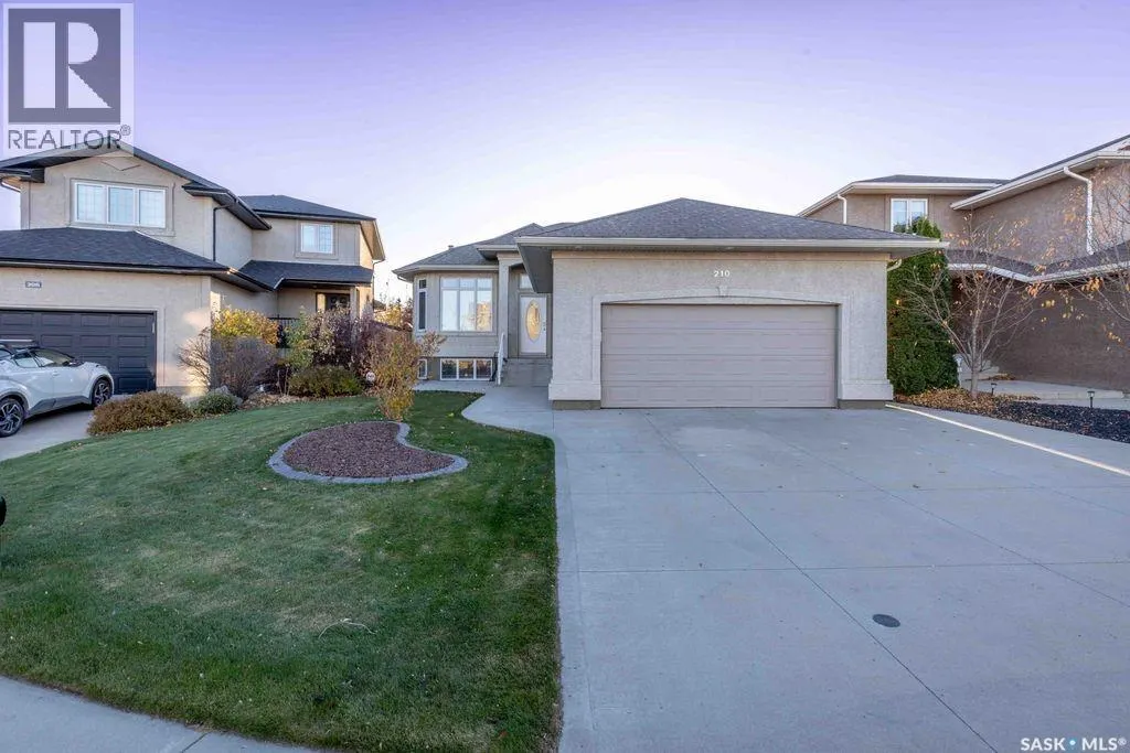 210 Greaves COURT