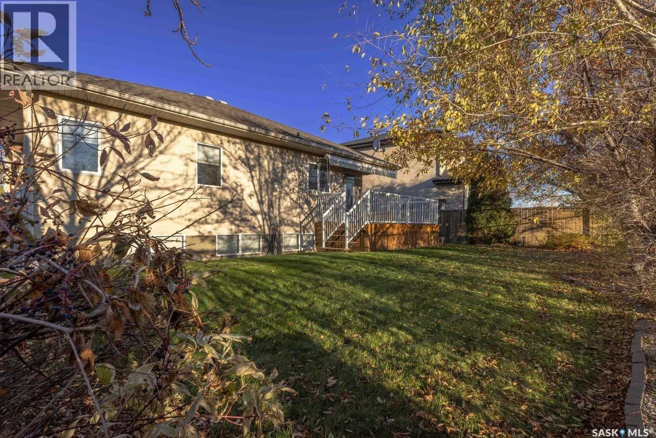 210 Greaves COURT