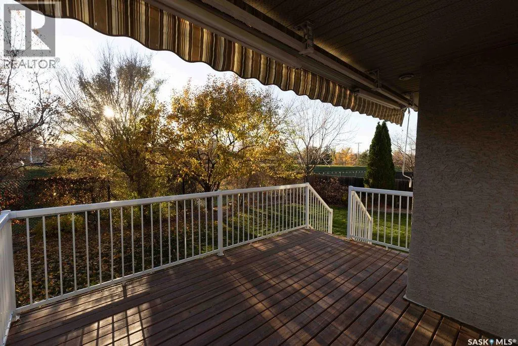 210 Greaves COURT