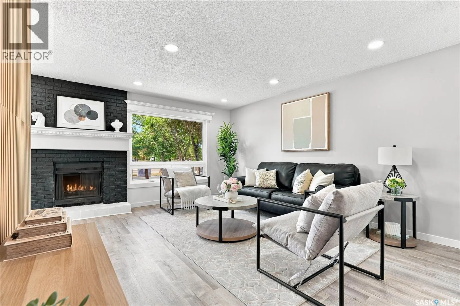 607 Lenore DRIVE