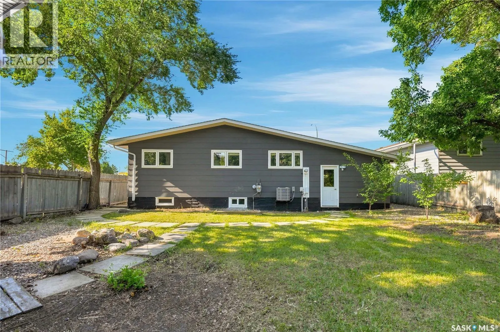 607 Lenore DRIVE