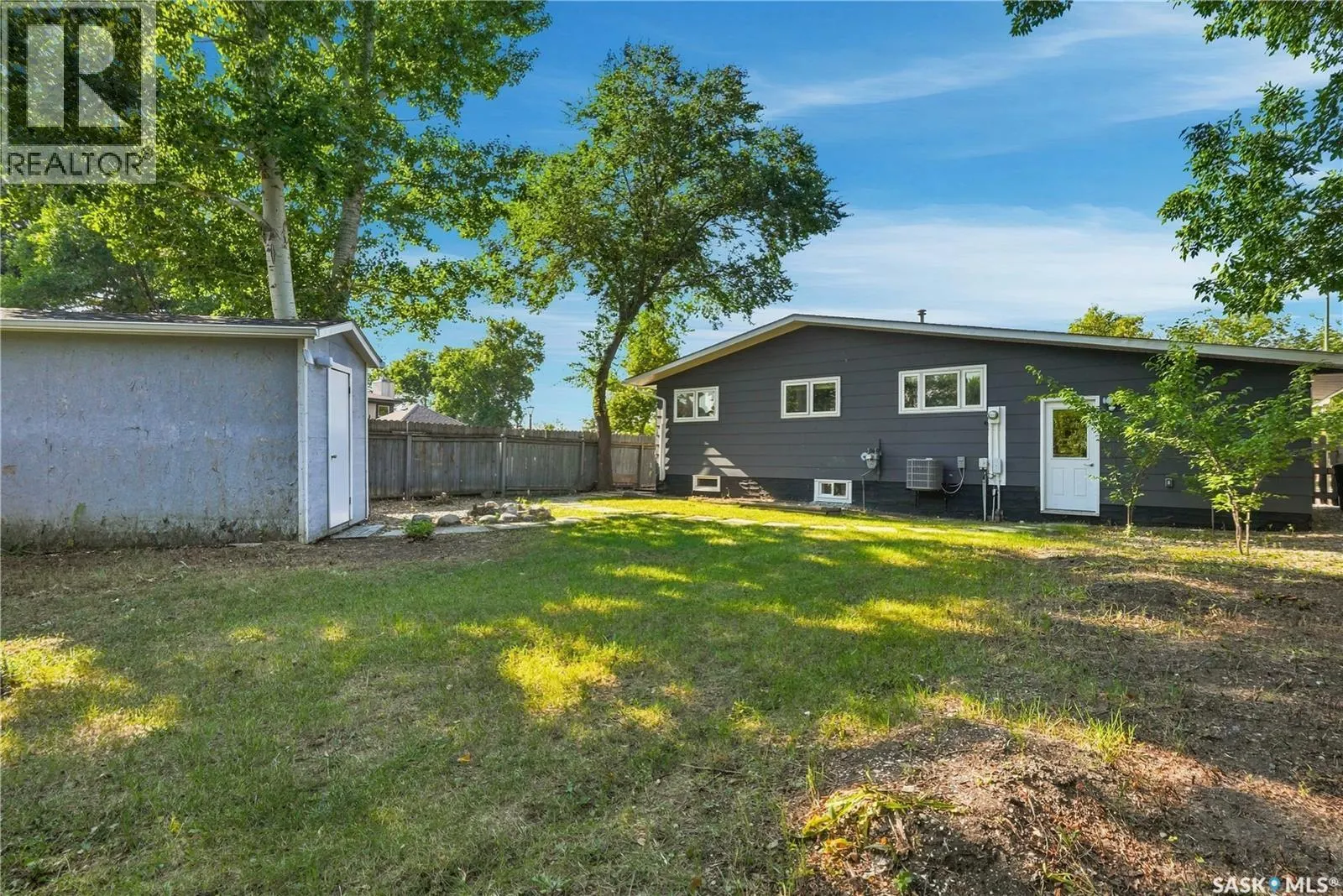 607 Lenore DRIVE
