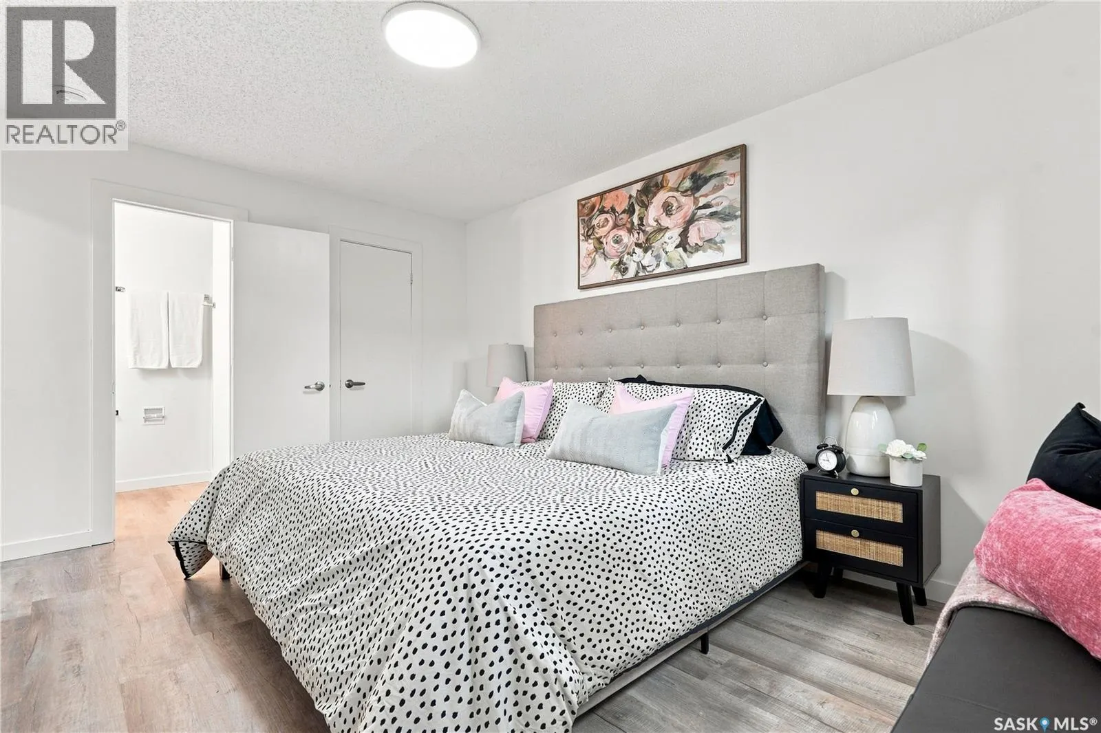 607 Lenore DRIVE