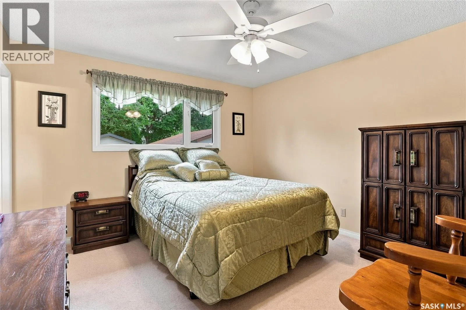 102 Bence CRESCENT