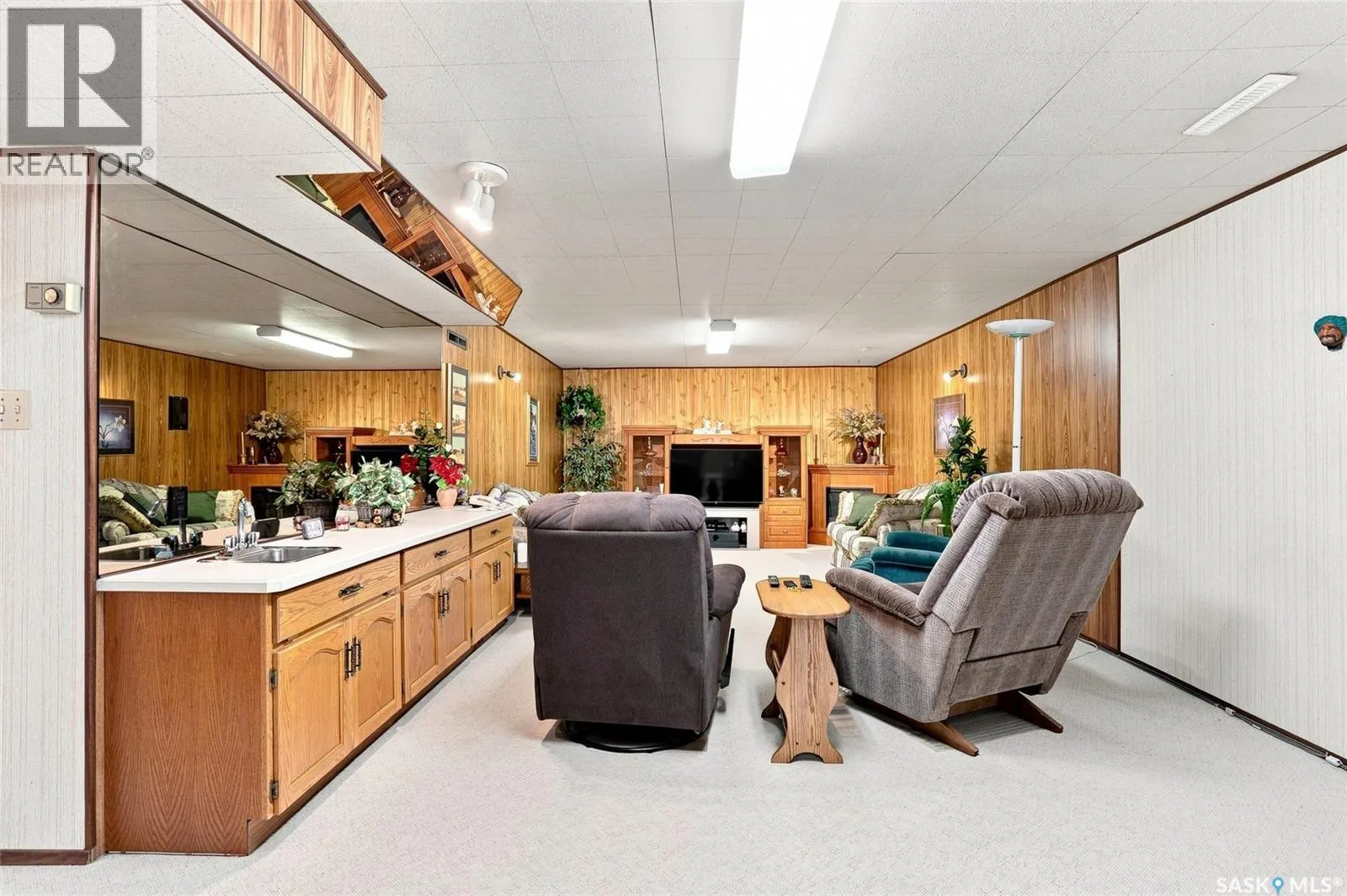 102 Bence CRESCENT