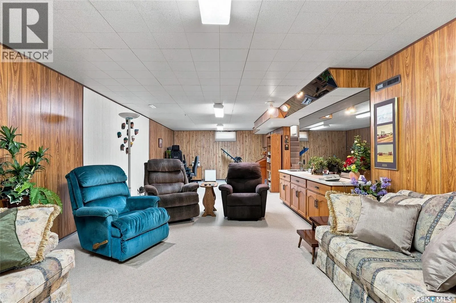 102 Bence CRESCENT