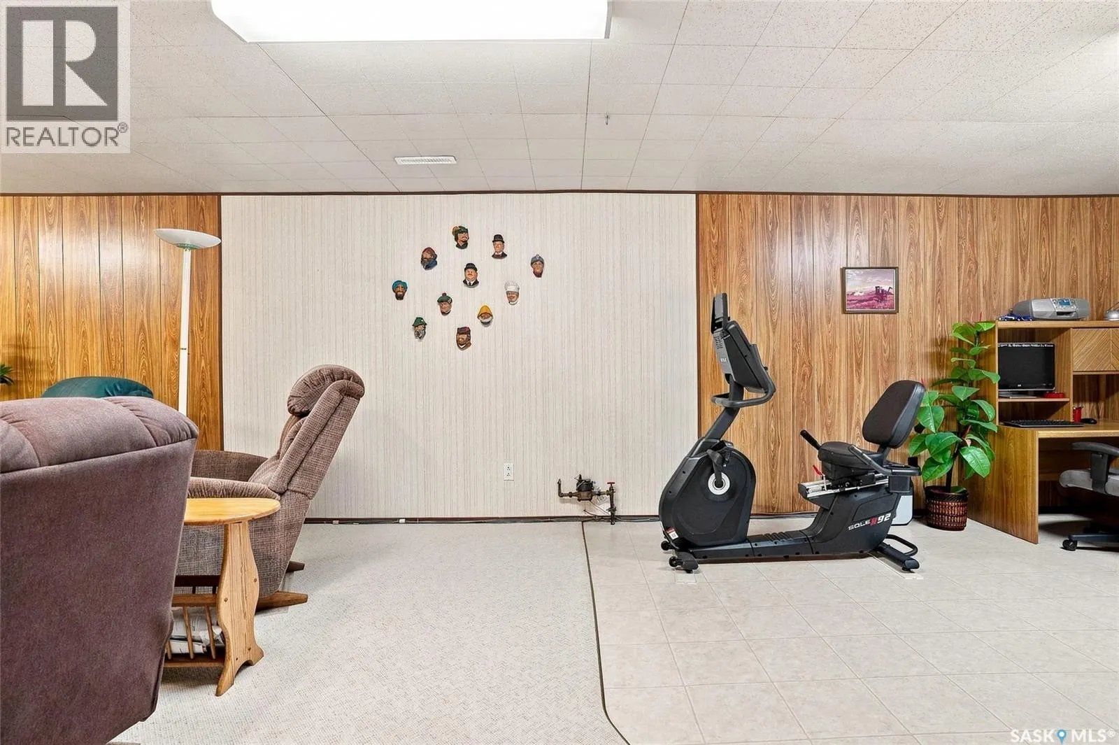 102 Bence CRESCENT