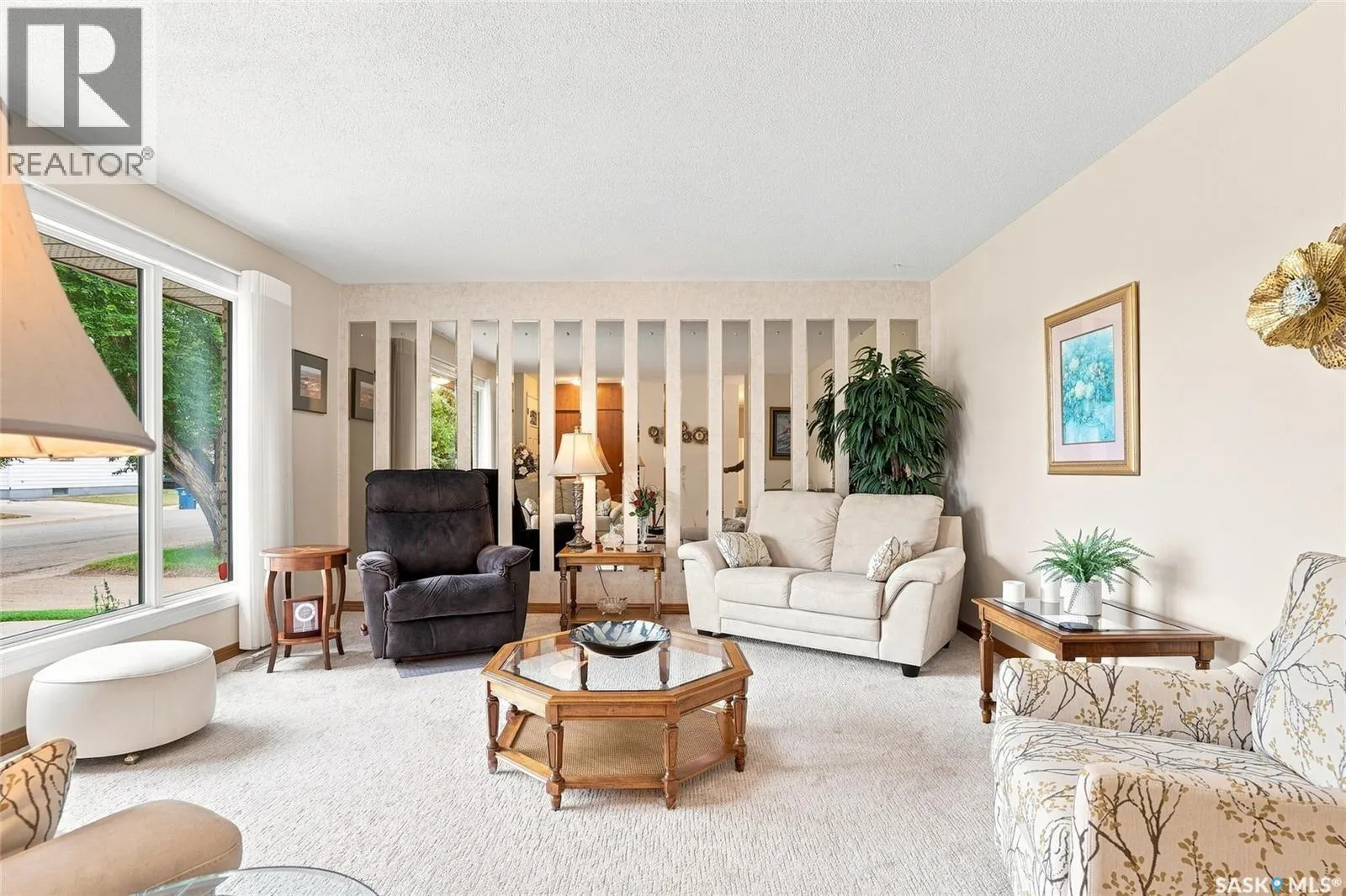 102 Bence CRESCENT